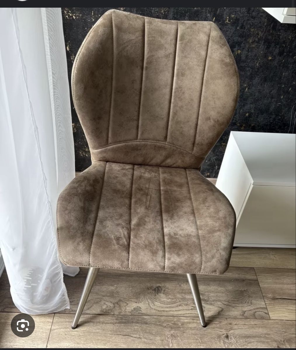 Pfister Set di tavolo e panche: Moderner Esstisch in Holzoptik mit 6 Stühle! – Usato da Spreitenbach venduto da Senamkhan 3