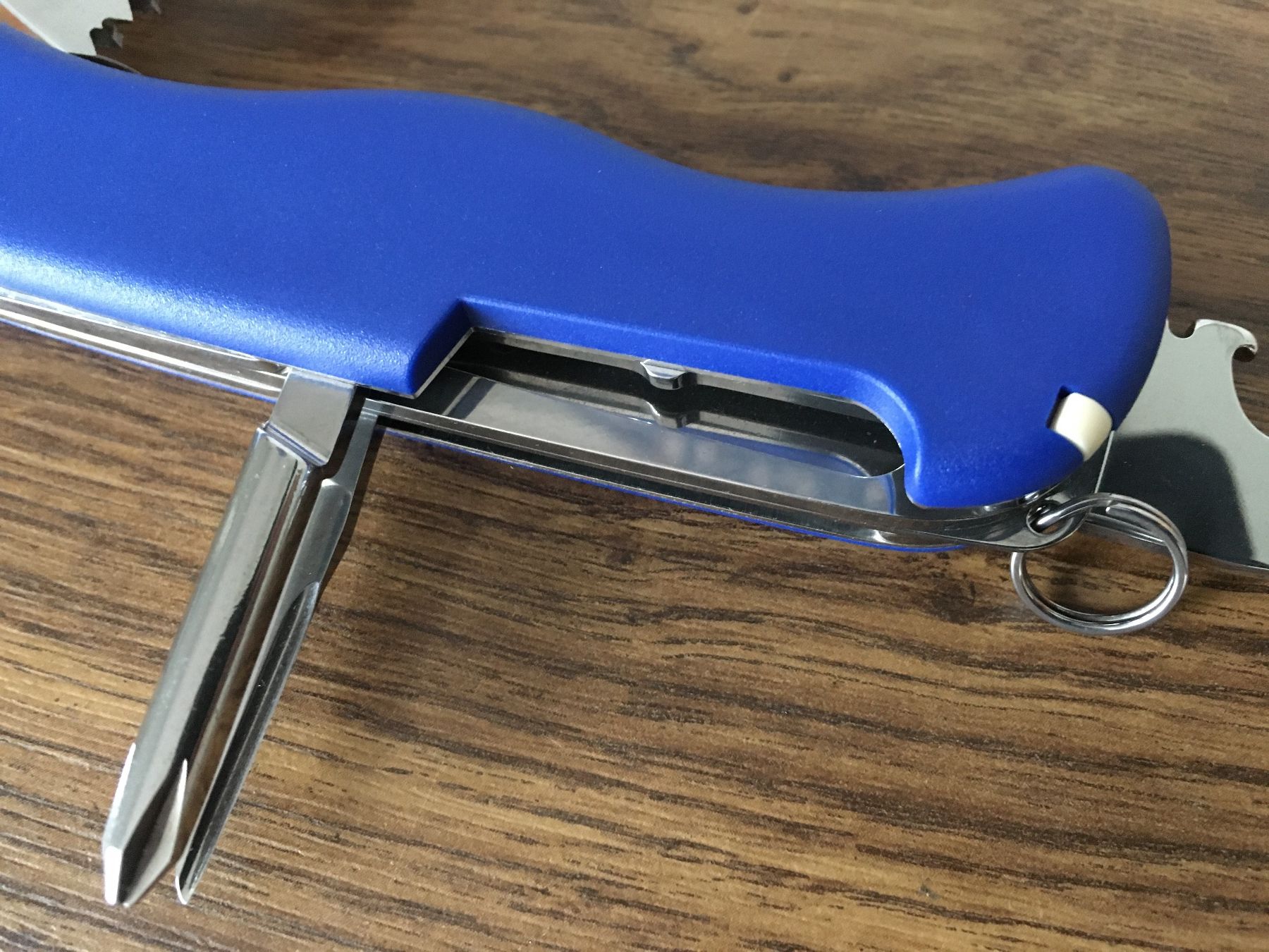 Victorinox Coltelli tascabile: VICTORINOX - Trailfinder - Sackmesser - Bugnard – Usato da Andwil SG venduto da Rainboli 8