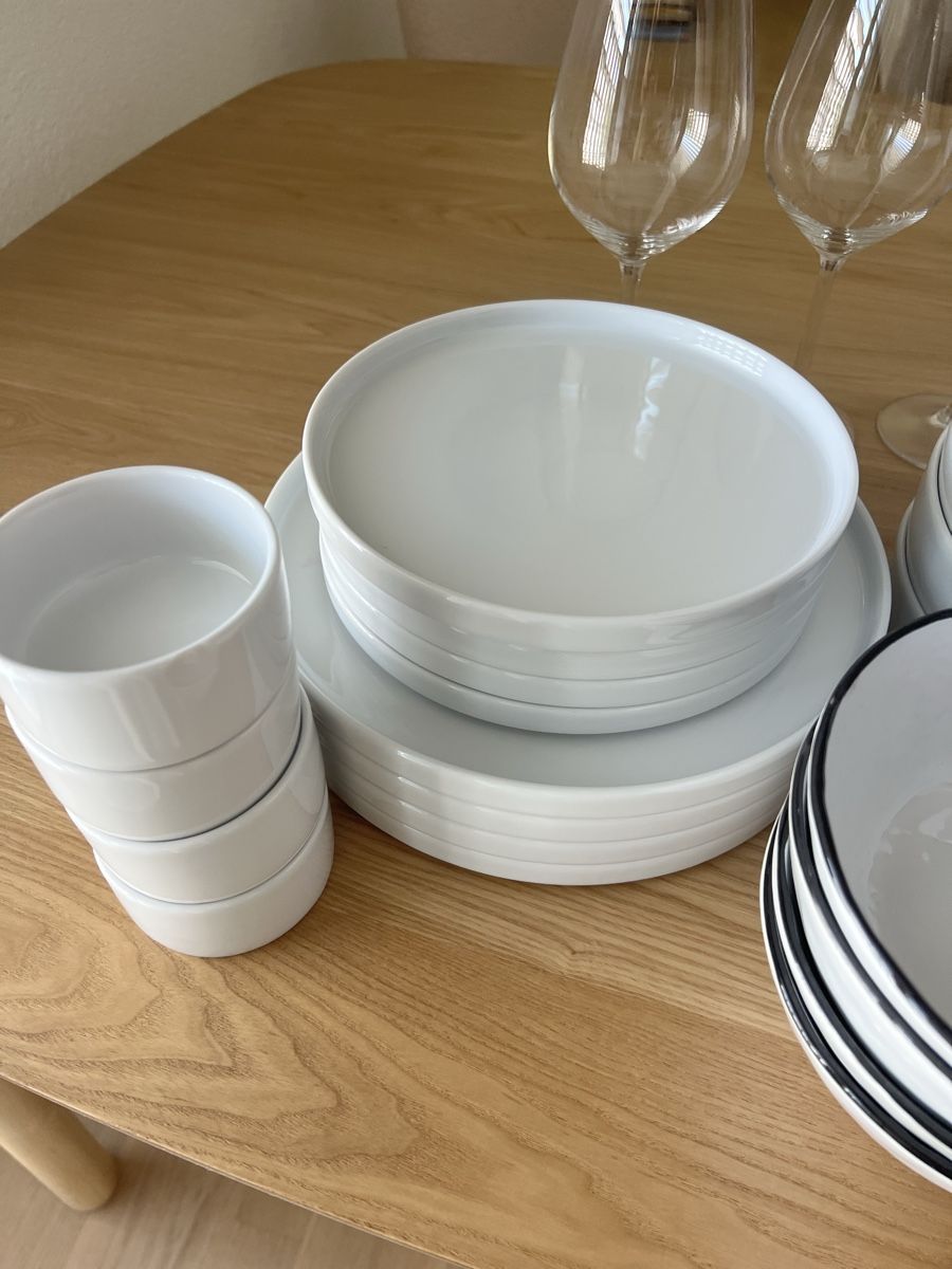 Set di tavolo e panche: Dinning set – Nuovo (secondo la descrizione) da Châtelaine venduto da jul_7j98 1