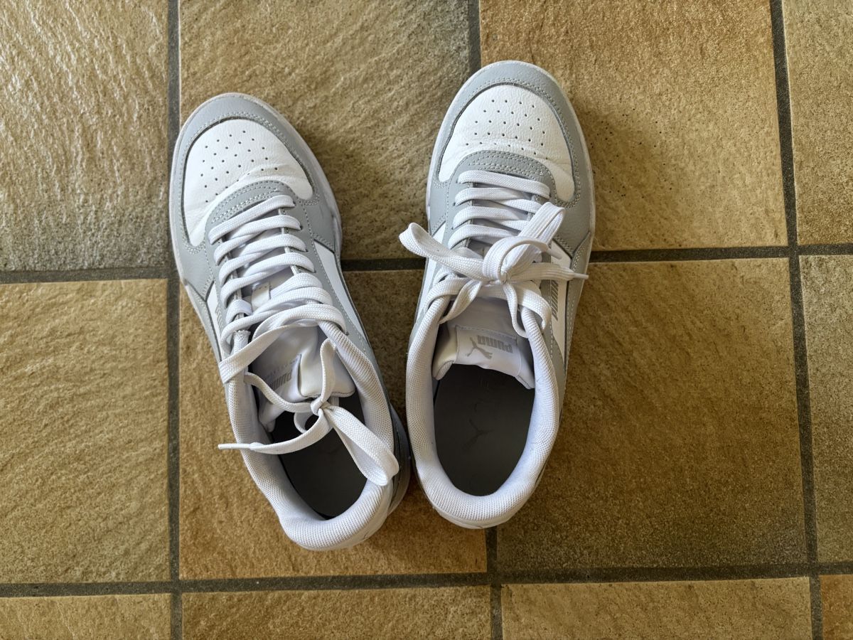Puma Scarpe da uomo: Puma Caven weiss/grau 40.5 – Usato da wenslingen venduto da kulturseller 3