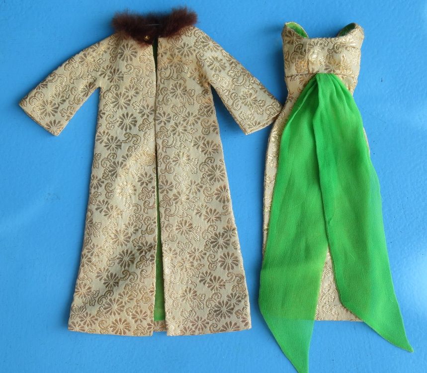 Vintage Barbie Abendkleid mit Mantel Golden Glory 1965 (Gebraucht) in Zürich für CHF 50 – mit