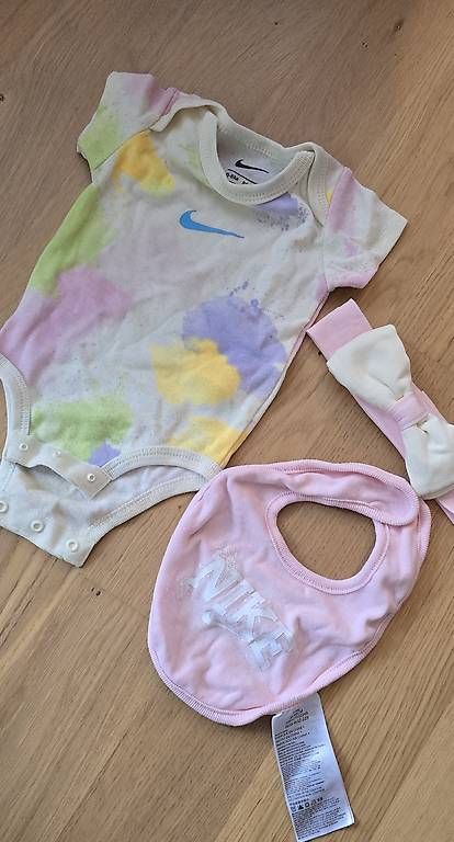 Kleiderpakete & -sets: Nike Newborn Set – Gebraucht aus Boll von BernerIn_89 1