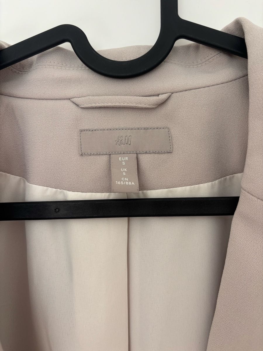 H&M Giacche: Blazer H&M beige Grösse S – Nuovo (secondo la descrizione) da Richterswil venduto da ViviKiKo 1