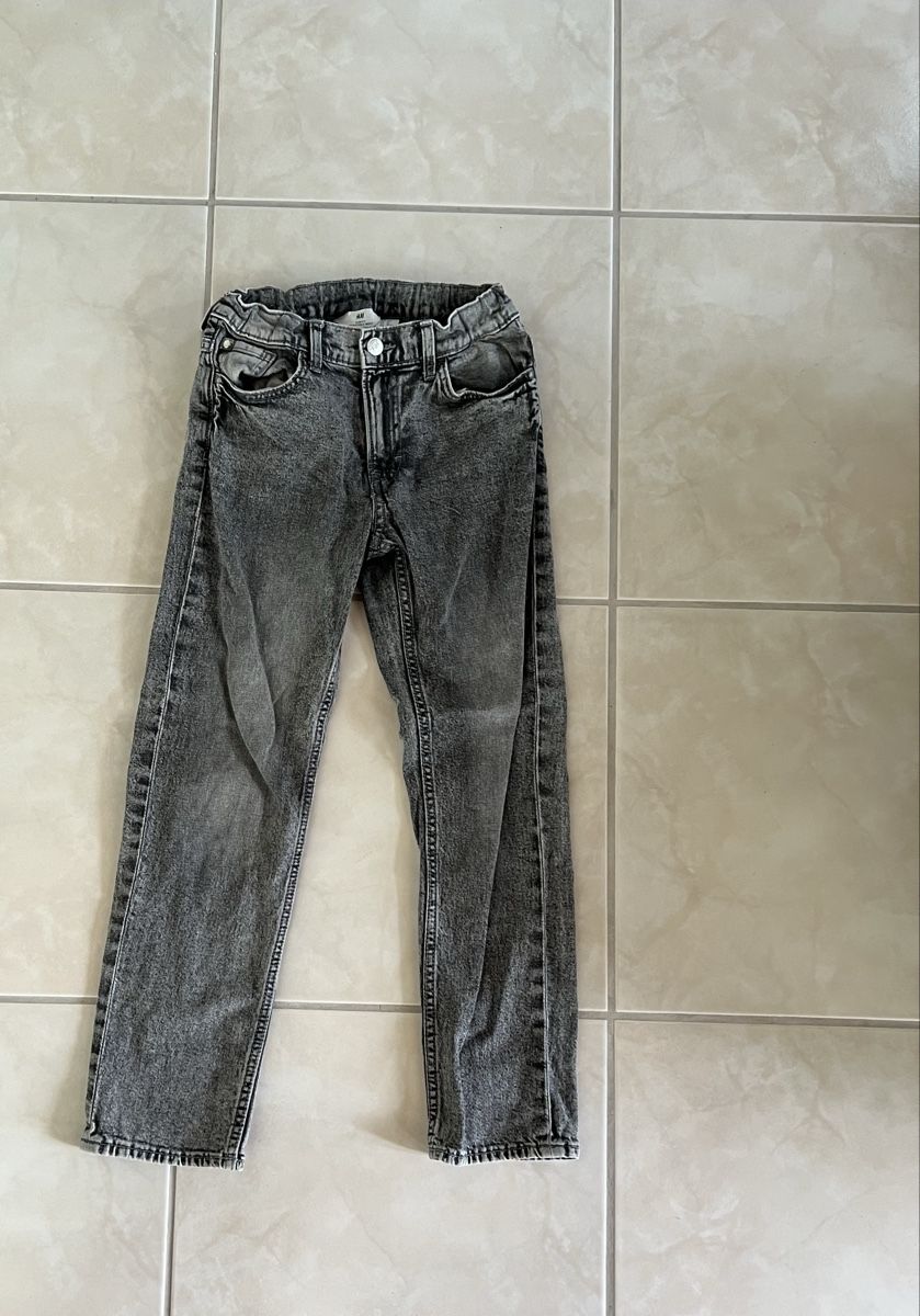 H&M Pantalons: Jeans, Gr. 146 – D'occasion à Wallisellen par SPKWichtel