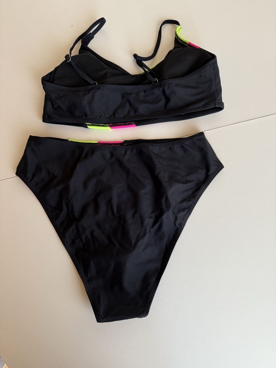 Costumi da bagno & Bikini: Maillot de bain 2 pièces noir tendance fluo – Nuovo e nell'imballaggio originale da Monthey venduto da meganoe 1
