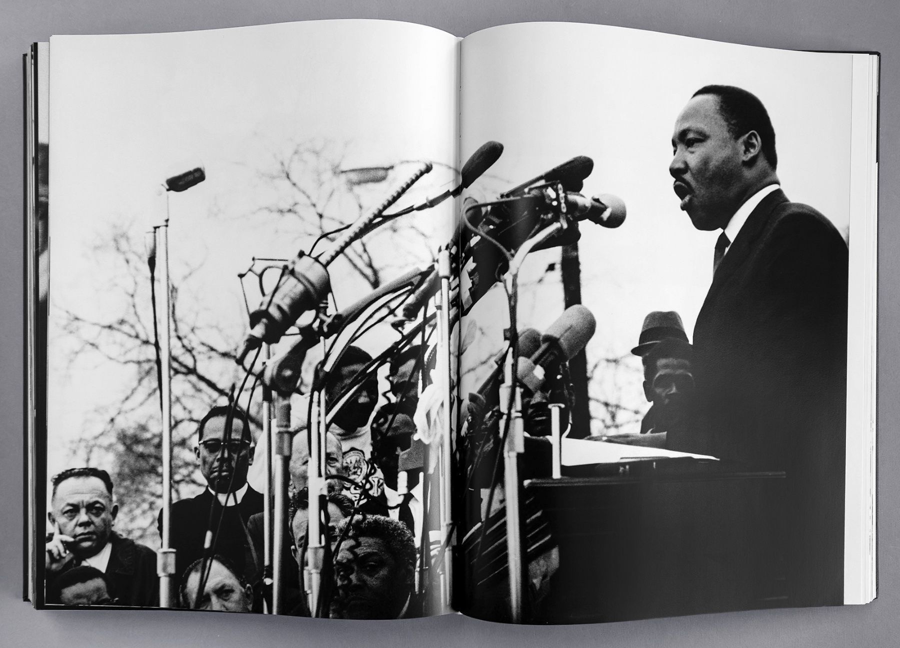 Libri: DENNIS HOPPER - PHOTOGRAPHS 1961-1967 – Nuovo (secondo la descrizione) da St. Gallen venduto da kobayashi-maru 7