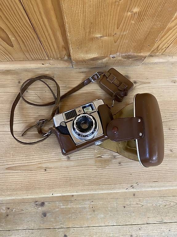 Fotocamera: Alte Analogkamera inkl. Case & Blitz – Usato da Teufen AR venduto da giannalooser