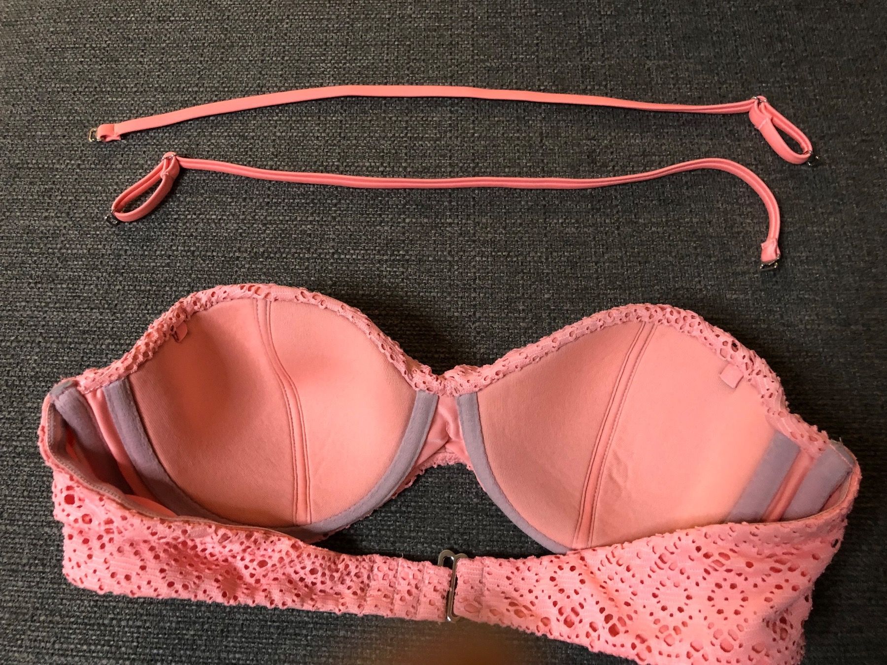 Costumi da bagno & Bikini: Korallfarbenes Bikinioberteil – Usato da Zürich venduto da cha_7n8s 2