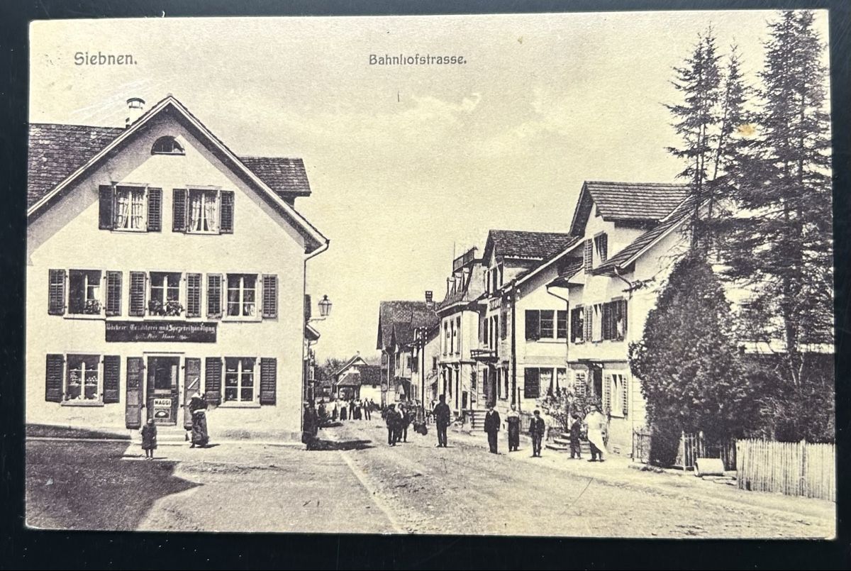 Cartoline postali: Siebnen Bahnhofstrasse  – Usato da Horw venduto da Tellbub