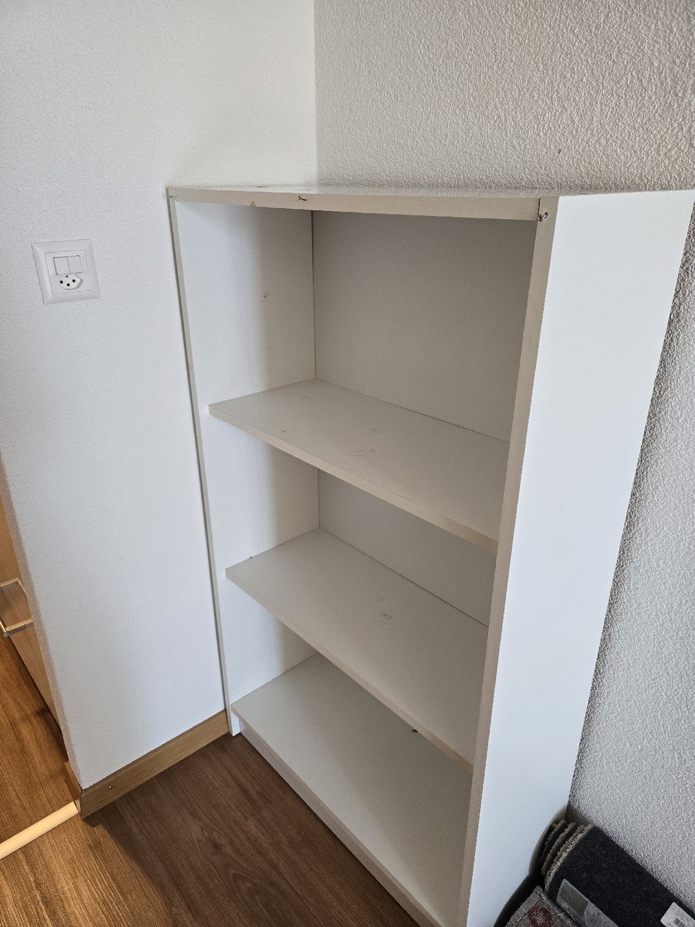 Regale: Bücherregal weiss 3 Fächer – Gebraucht aus Bettlach von chi_wwf9 1
