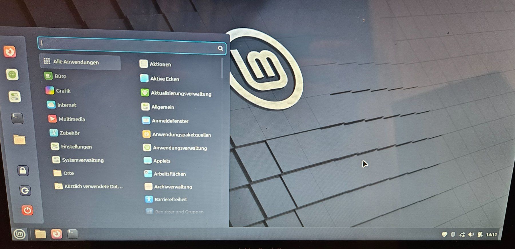 Apple Notebook: LINUX MINT MacBook Pro 15-inch (2012) – Usato da Buchrain venduto da Jetfire
