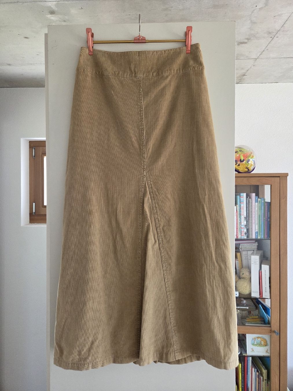 H&M Gonne: Cordrock HENNES beige Gr. 36 – Usato da Villars-sur-Glâne venduto da richardette