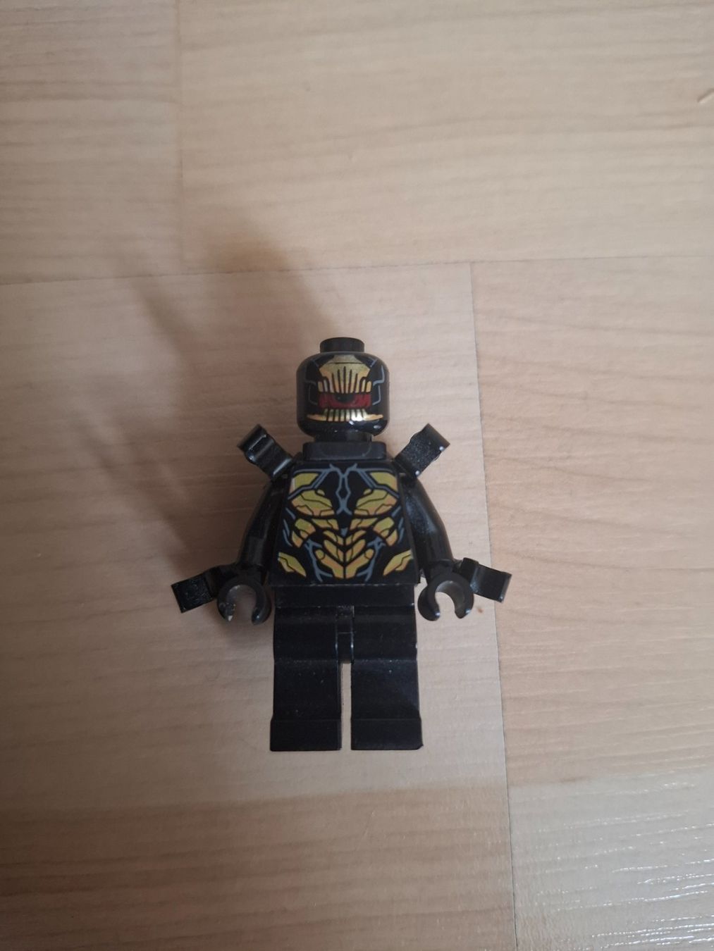 Statuette: Lego Marvel – Usato da Flüelen venduto da ANZAFL