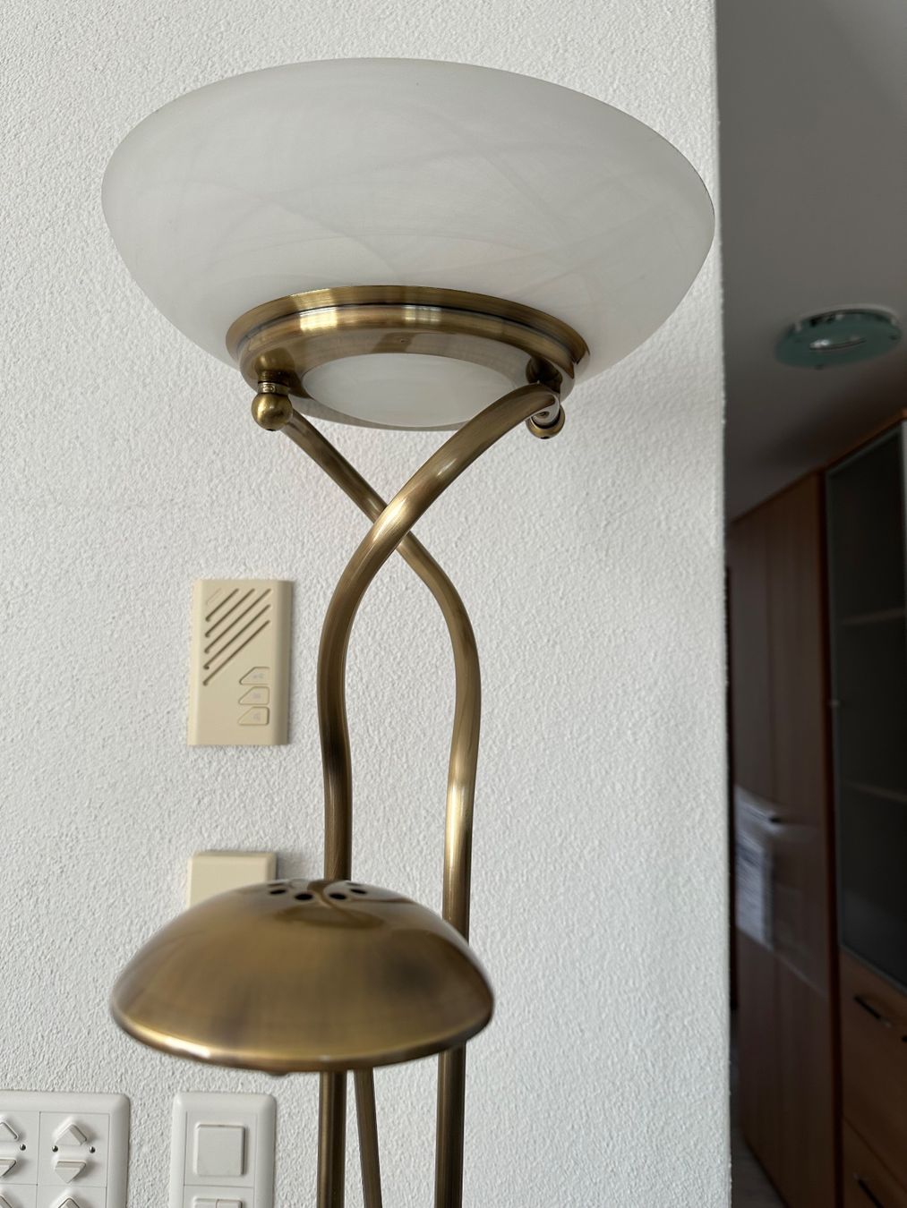 Lampade: Schöne Stehlampe mit Leseleuchte, dimmbar – Usato da Wallisellen venduto da funnydance