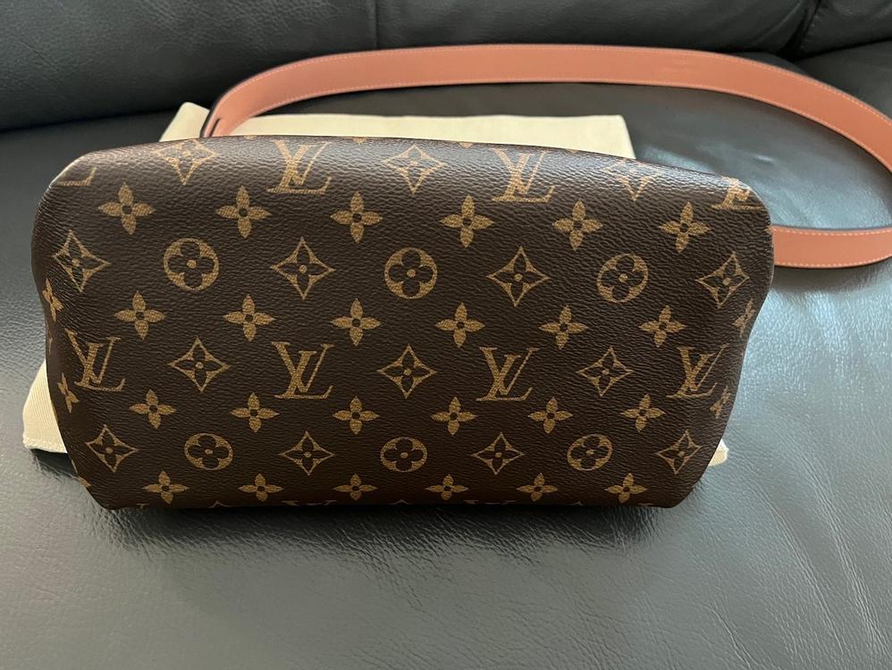 LOUIS VUITTON Duomo Hobo, - Handtaschen & Accessoires 2022