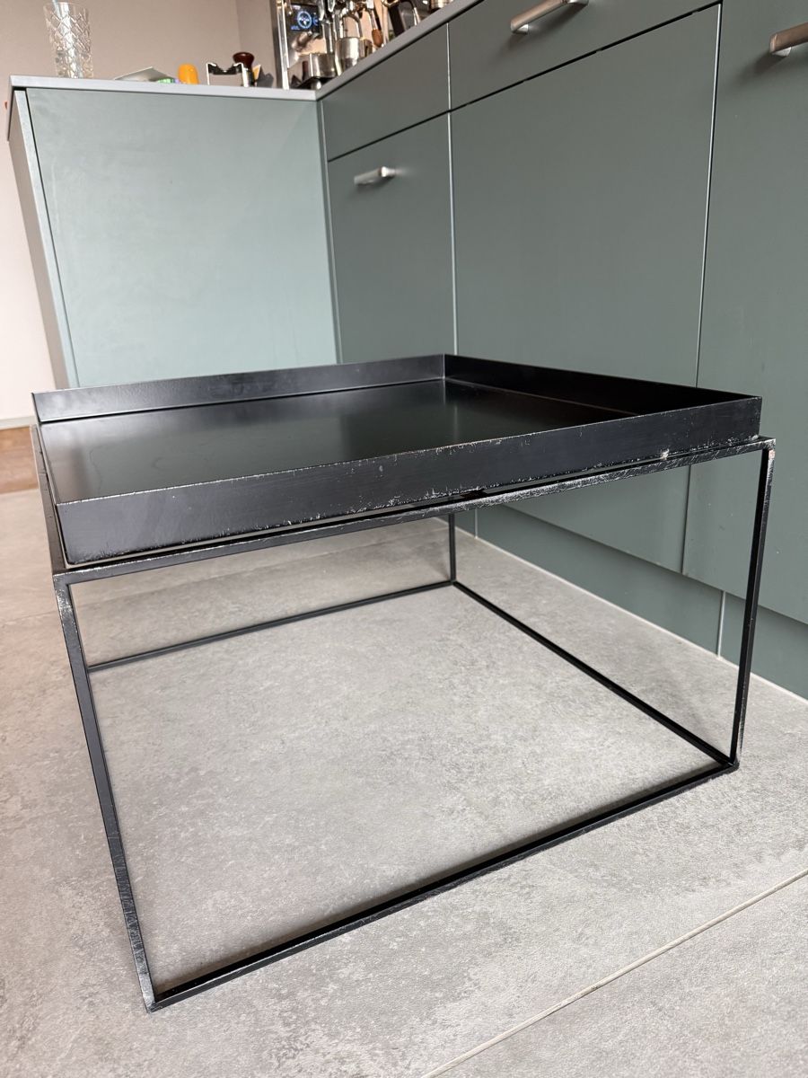 Tavoli: Original HAY Tray Table black - 60 x 60cm – Usato da Zürich venduto da Celineoberle 3