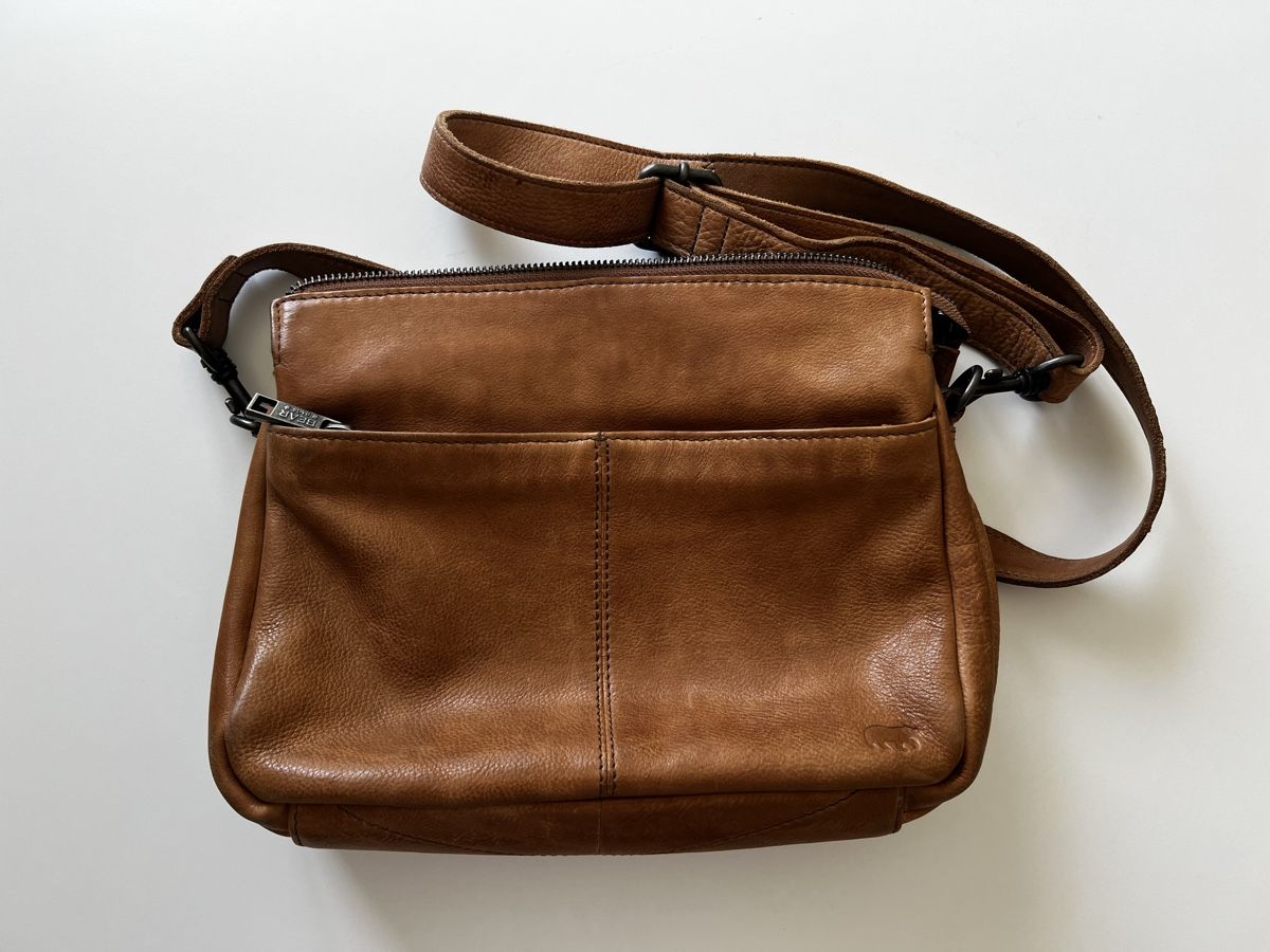 Taschen für Damen: Umhängetasche Leder braun – Gebraucht aus Fahrwangen von luna0404 1