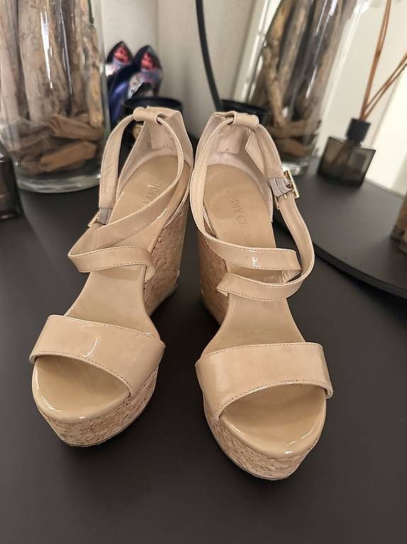 Scarpe da donna: Jimmy Choo Sandalen mit Keilabsatz – Usato da Schindellegi venduto da wae_fhj7