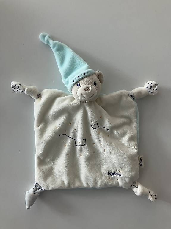 Jouets: Doudou ours blanc plat Kaloo – D'occasion à Martigny par avf_w8zf