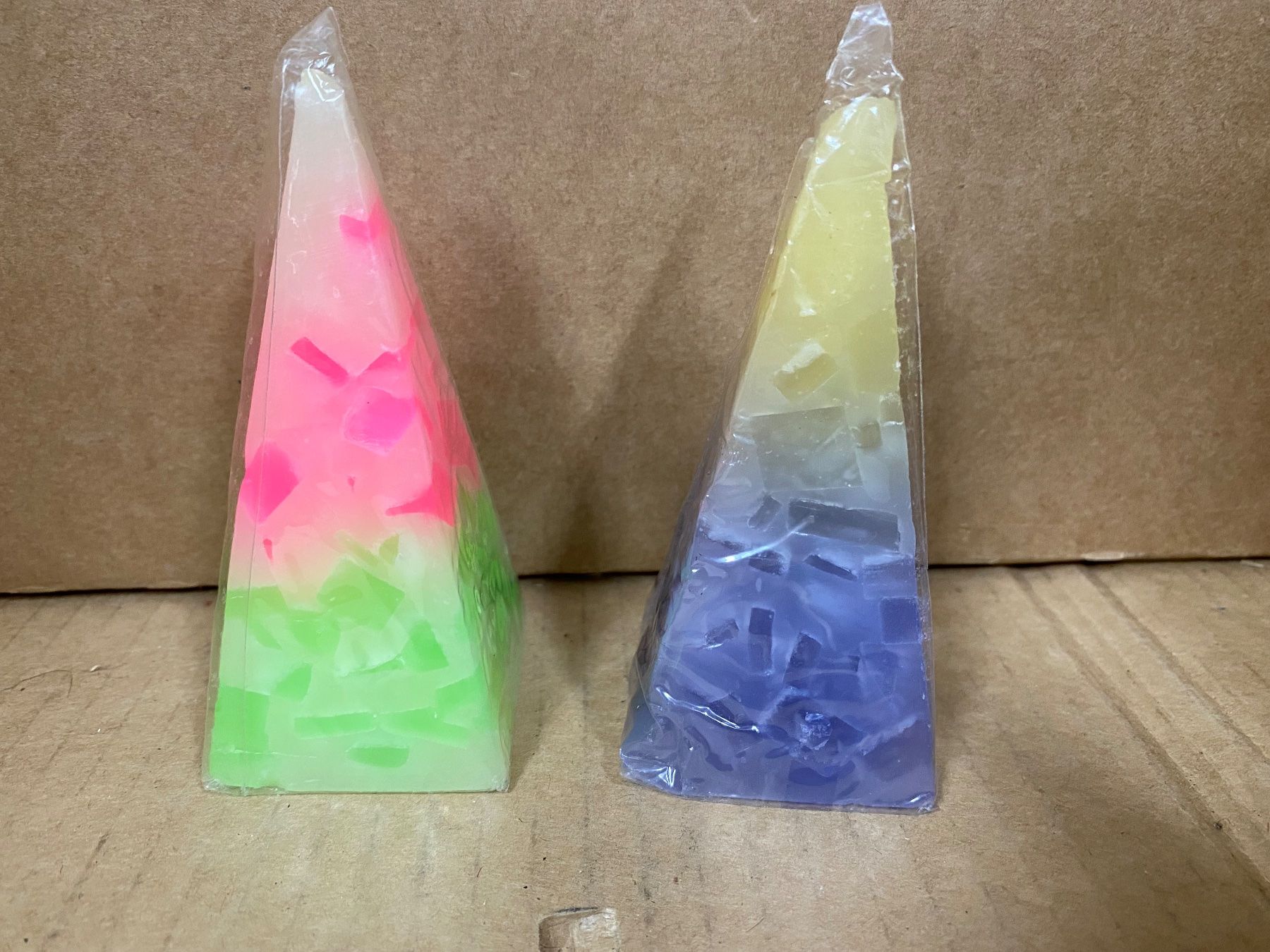 Candele: Pyramiden Kerzen 2 Stk. – Nuovo e nell'imballaggio originale da Eschlikon TG venduto da 1.- 2