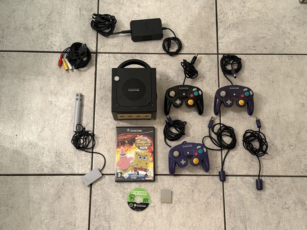 Nintendo Gamecube mit 2 Spielen 3 Controllen & Mikrofon (Gebraucht) in ...
