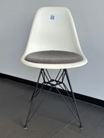 Vitra Eames Plastic Chair DSR, Creme, Polster Orange