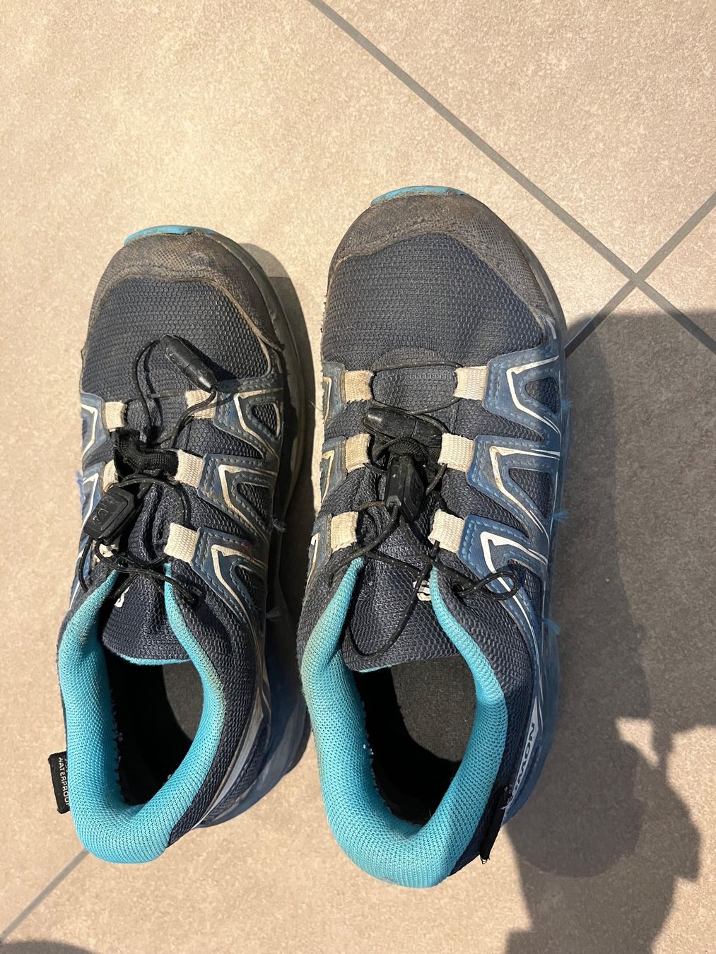 Salomon Chaussures garçon: ***SALOMON*** Trekkingschuhe Gr. 34, waterproof – D'occasion à Volketswil par Kephren 5
