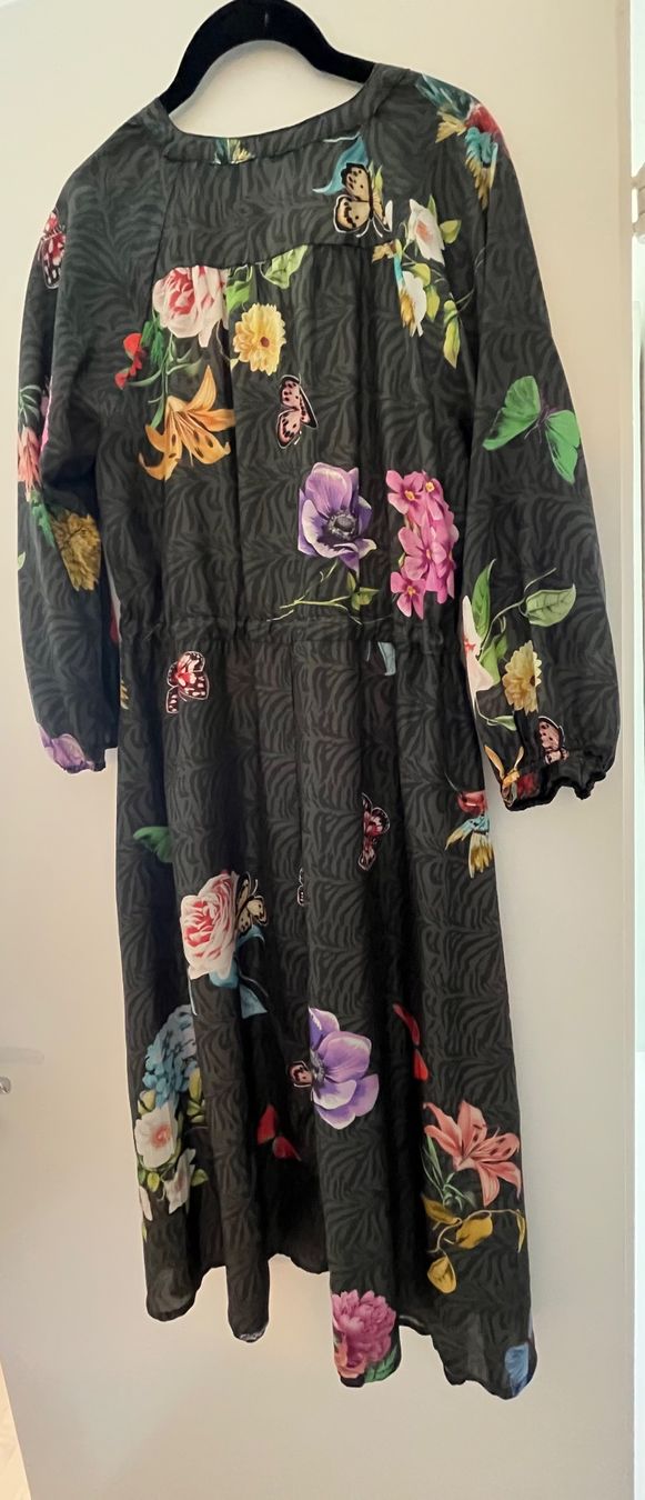 Vestiti: Kleid von Johnny Was – Usato da Zürich venduto da pizzobeatrice 4