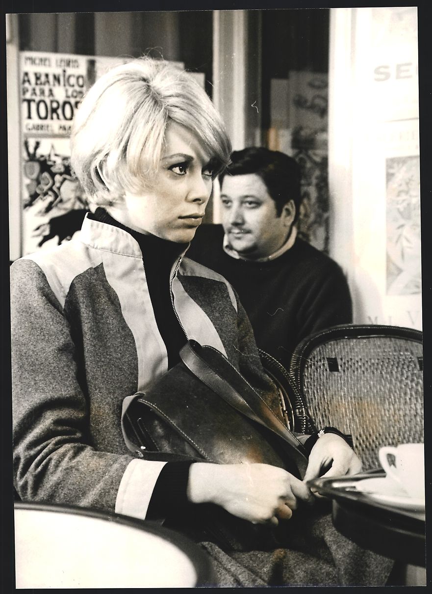 Fotografie &  Plakate: Fotografie Schauspielerin Mireille Darc  – Gebraucht aus Berlin von bartko-reher