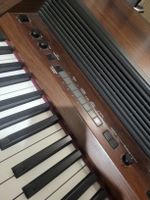 Roland-Klavier mit schweren Holztasten