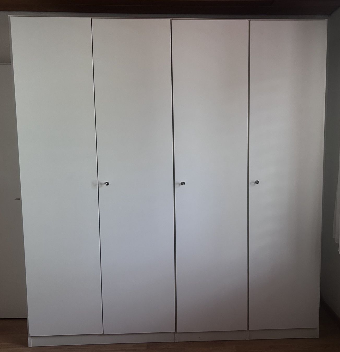 Armoires: Kleiderschrank – D'occasion à Gansingen par Husner