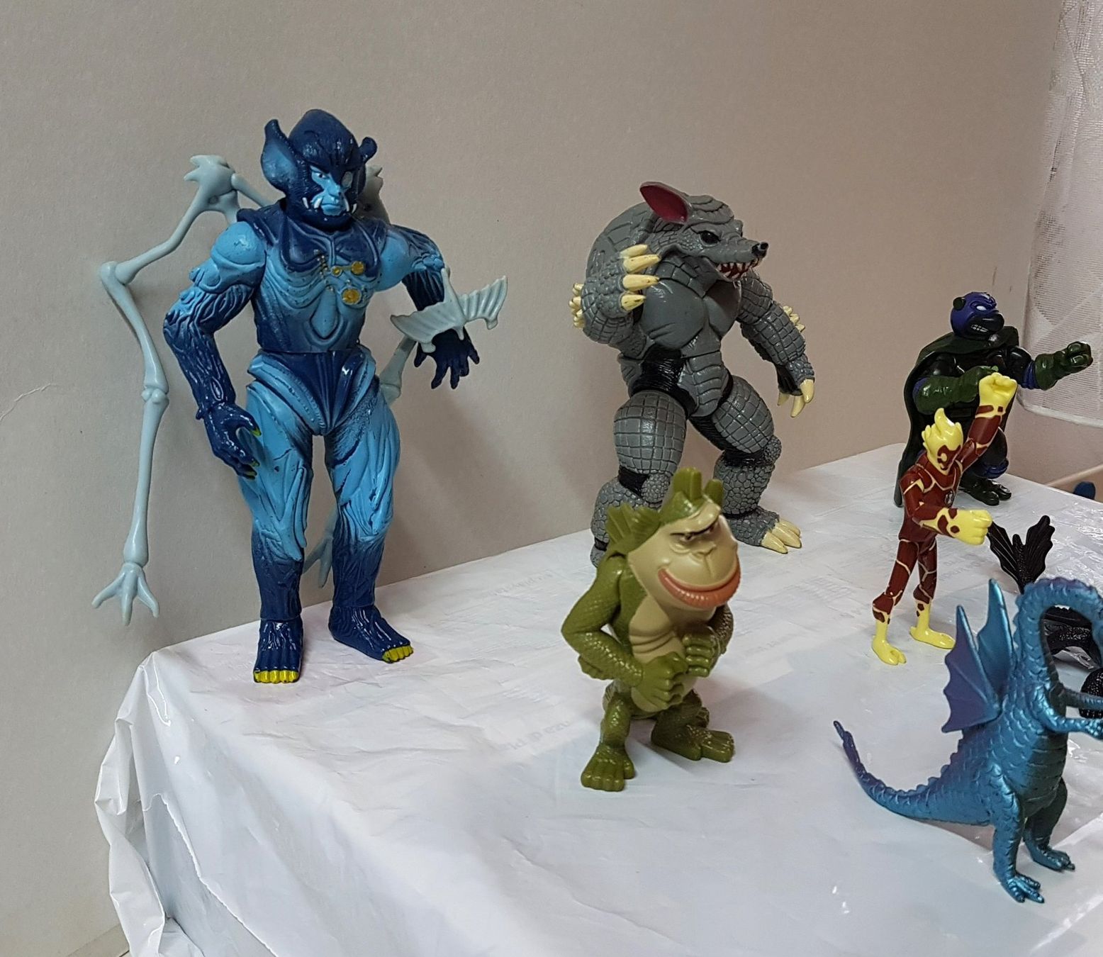 Statuette: 😎9 Diverse Figuren – Usato da Schüpfheim venduto da Games_Spielkonsolen 5