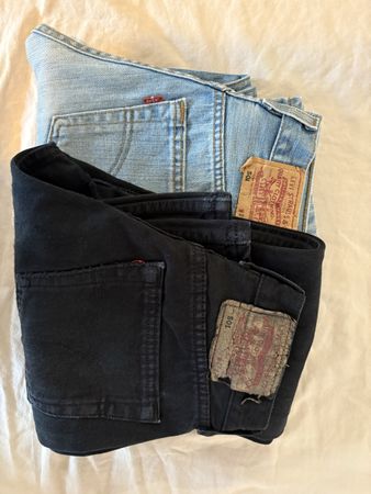2 jeans Lévis 501 taille XS