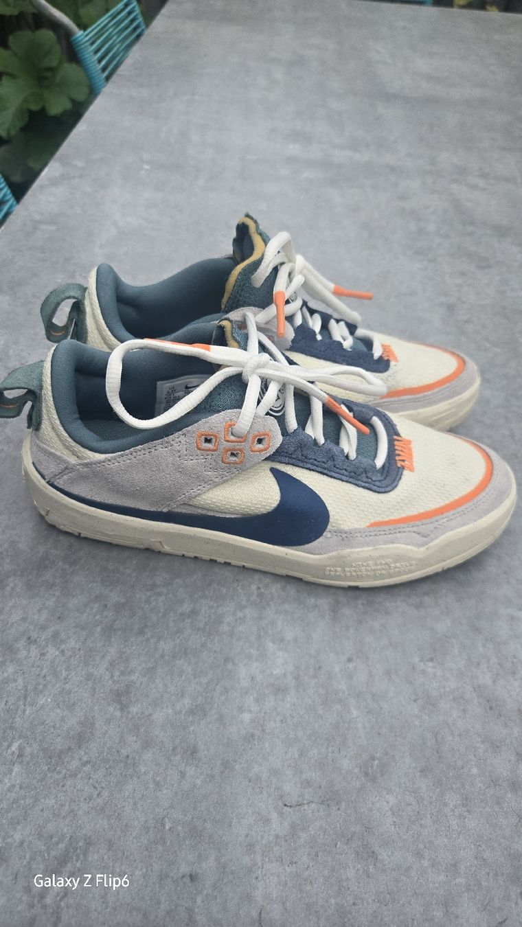 Nike Schuhe für Jungen: Nike Schuhe Gr. 36.5 – Gebraucht aus Zürich von Deesay 2