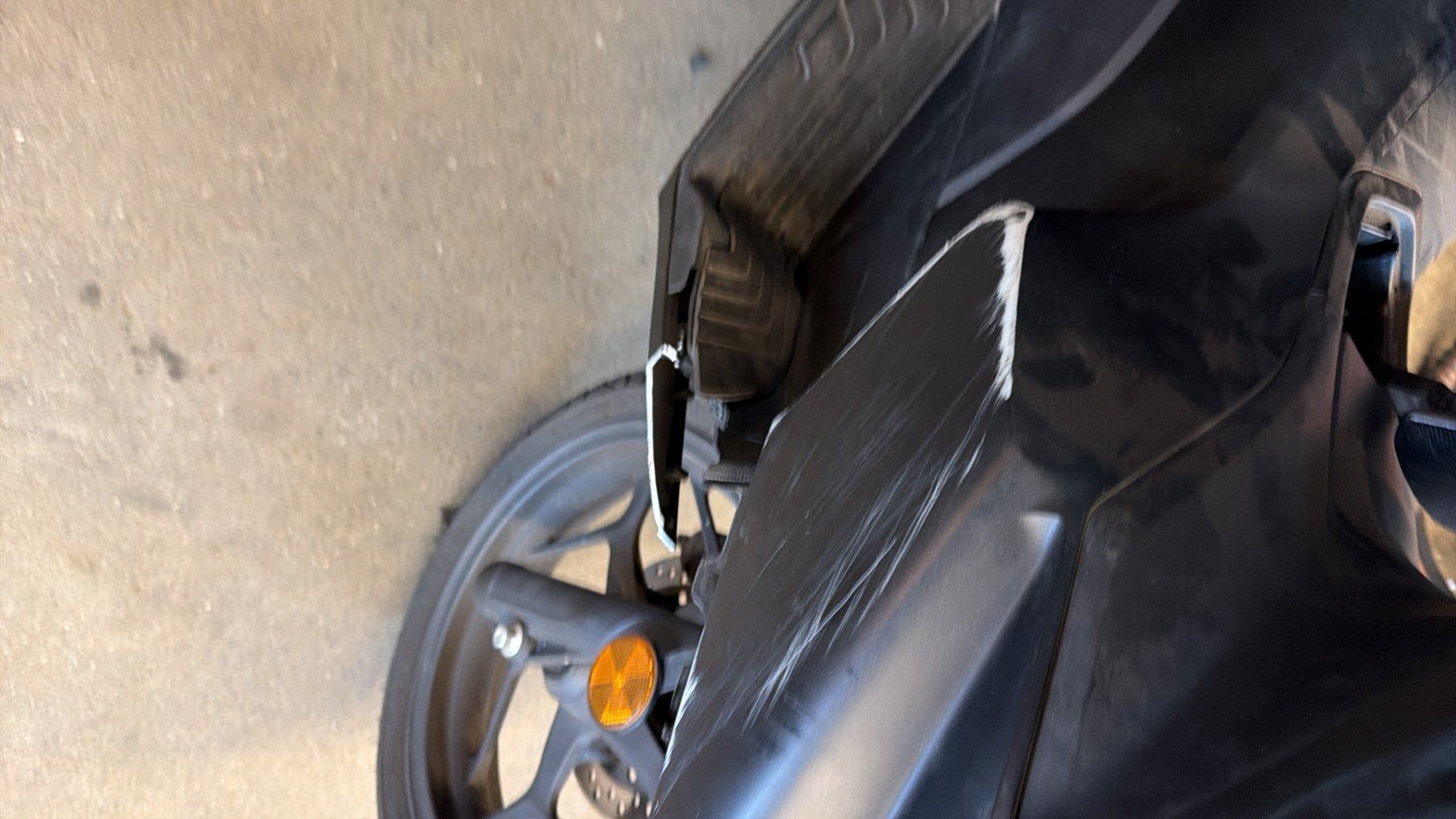 Honda Scooter: Honda PCX125 jg 2023 unfall – Difettoso da Meien venduto da GSXR997 4