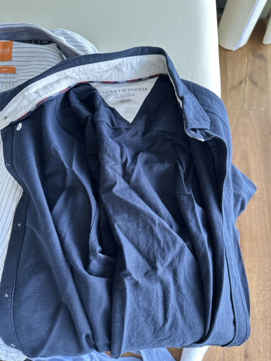 Kleiderpakete: Hilfiger, Boss, Einhorn - Kleoderpaket – Gebraucht aus Wollerau von R.o.m.a.n. 5