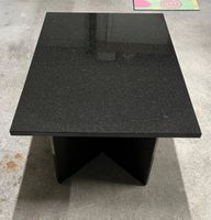 Couchtisch Granitplatte schwarz Sockel schwarz guter Zustand