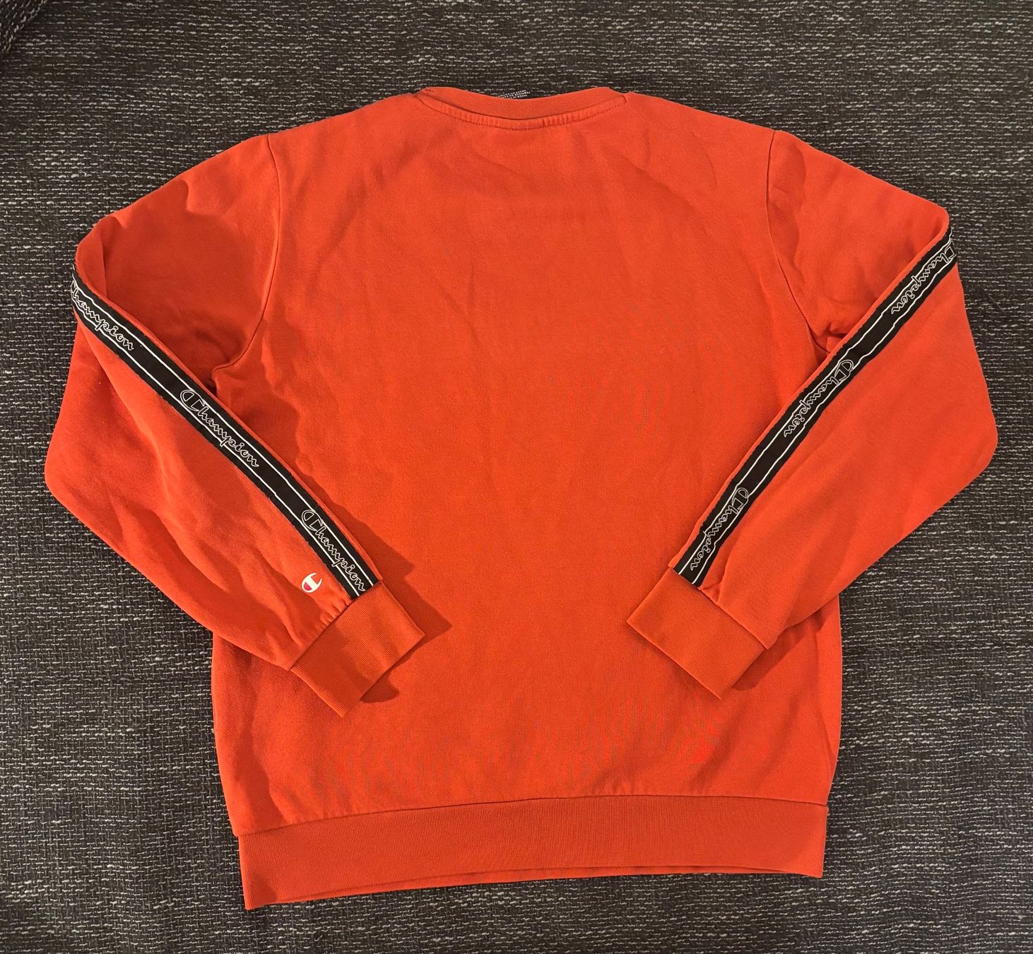 Champion Pullover & Sweatshirts: Champion Pullover – Gebraucht aus Dornach von Fargo27 1