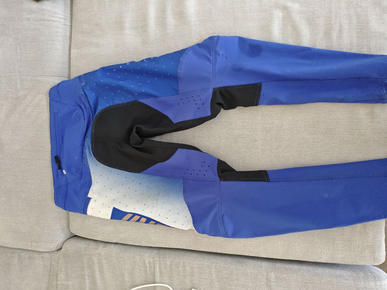 Leatt Pantaloni: Leatt Hosen Blau Grösse M Kind – Usato da Heiden venduto da Sunshine1504 1