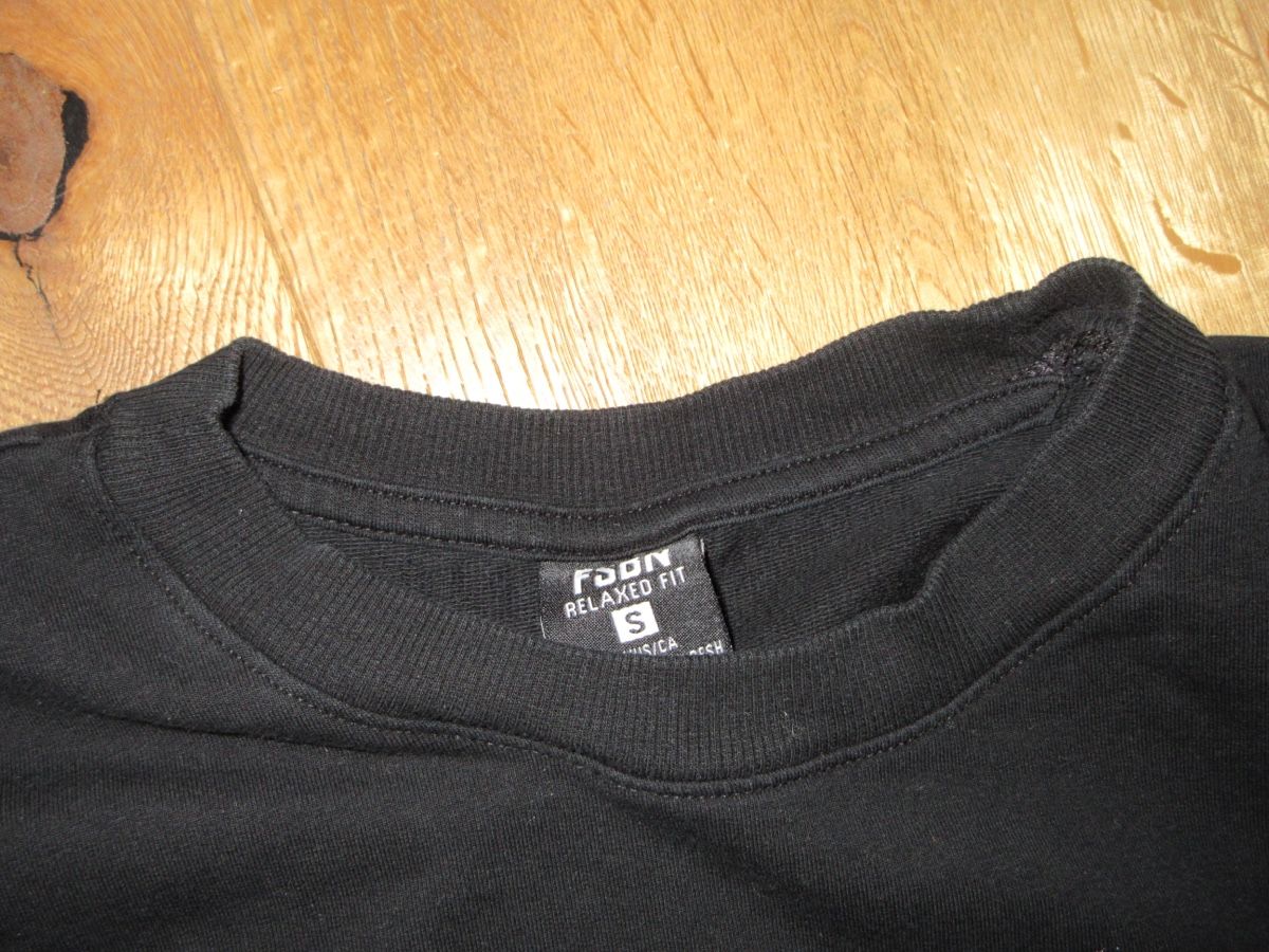T-shirt: Schwarzes Oversized T-Shirt – Nuovo (secondo la descrizione) da Chur venduto da noe_mh8b 1