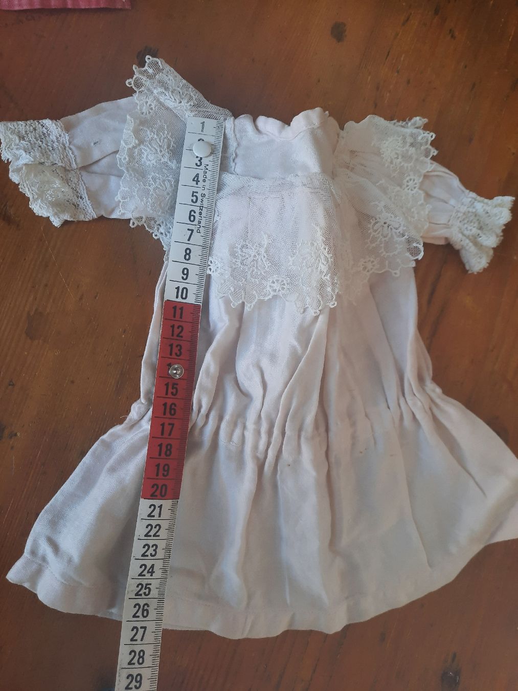 Bambole: Ancienne ROBE, pour une poupée de 50 cm. environs – Usato da Le Locle venduto da marylise01