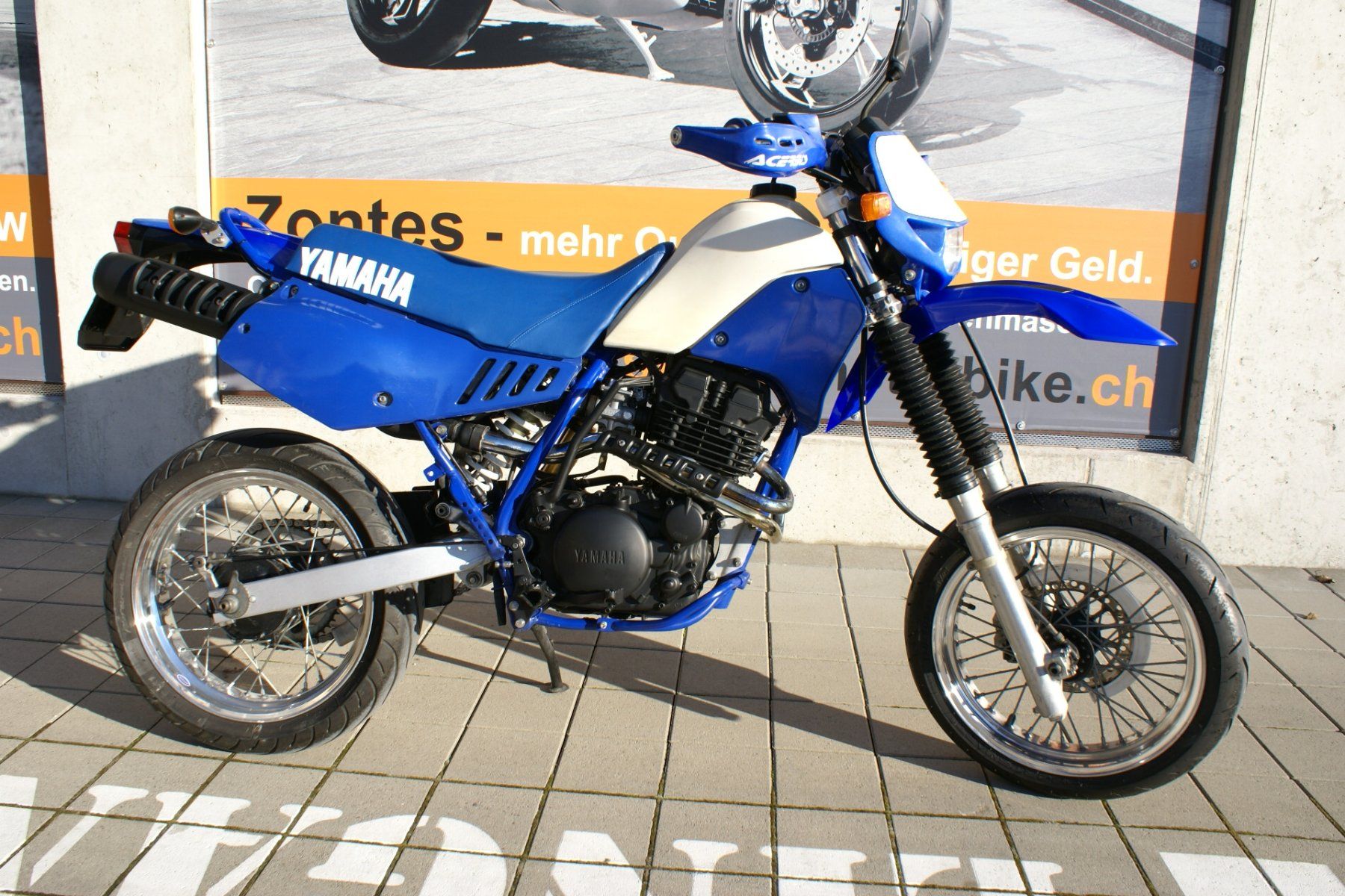 Yamaha Strada: Yamaha TT 350 Supermoto – Usato da Seewen SO venduto da Swiss-moto-bike 1