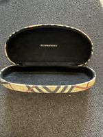 Étui à lunettes Burberry motif carreaux état correct