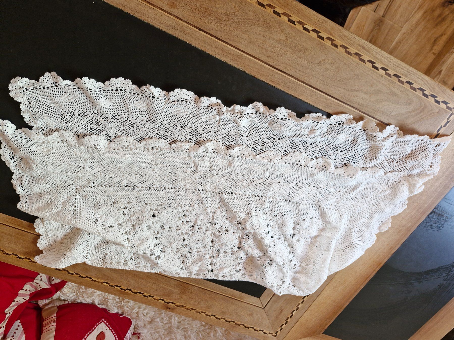 Autre linge de table: alte Häkeltischdecke – Neuf (Voir description) à Guarda par rue_bpd7 1