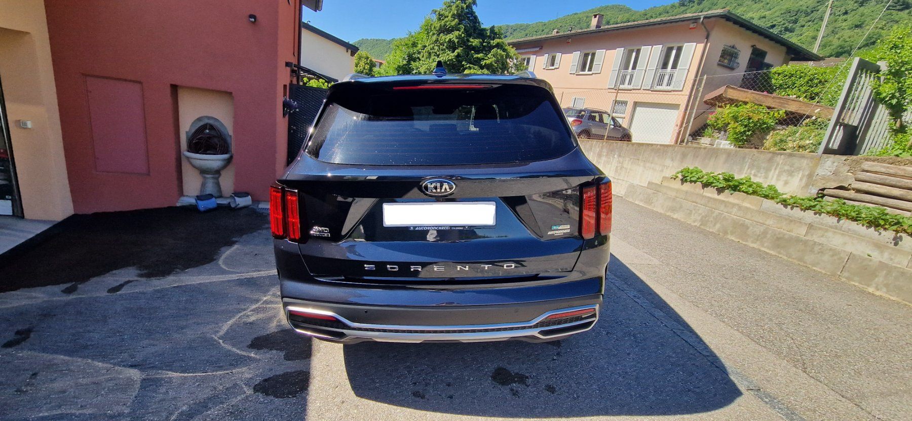 Kia Automobili: Kia Sorento 1.6 B HEV – Usato da Riva San Vitale venduto da eneuzzo 3