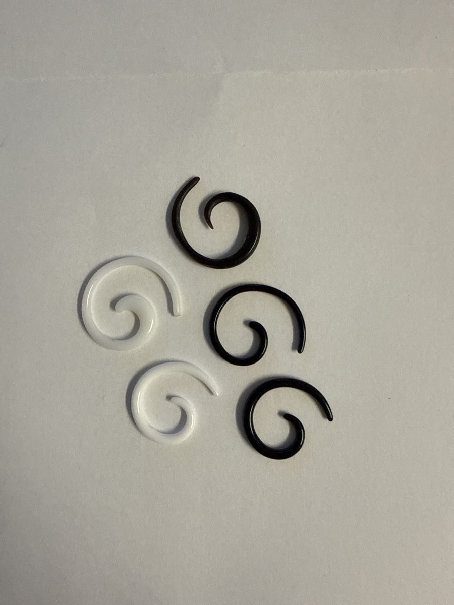Gioielli per piercing: Piercing Dehner Schnecke Set Schwarz/Weiss – Usato da Volketswil venduto da cinicini