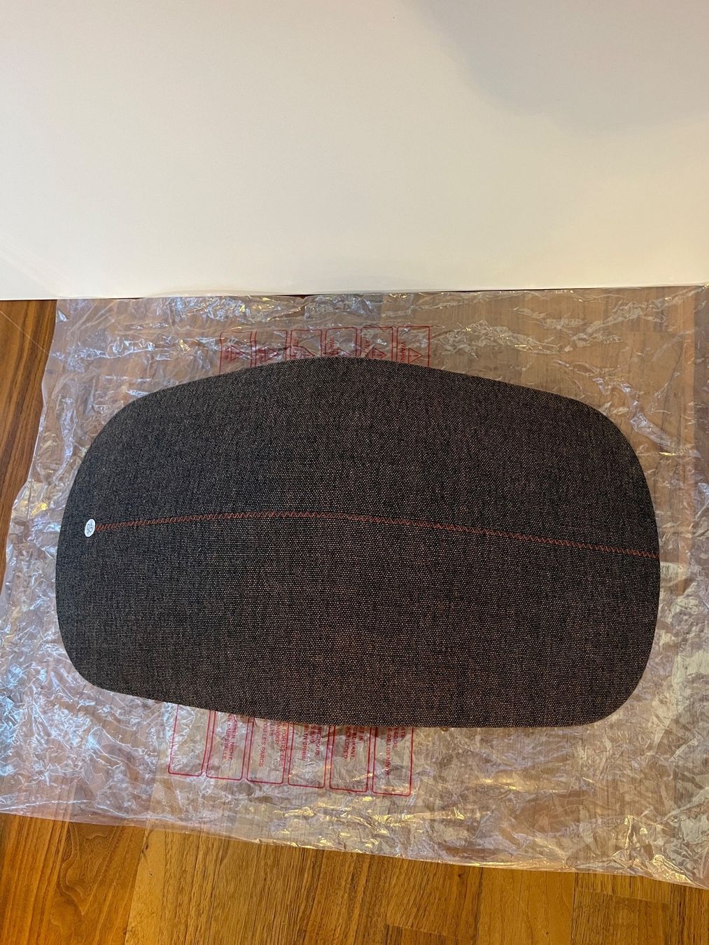 Tessuti: Tissu beoplay A6 Kvadrat Dusky Pink – Nuovo (secondo la descrizione) da Sion venduto da Bang-OlufsenSion