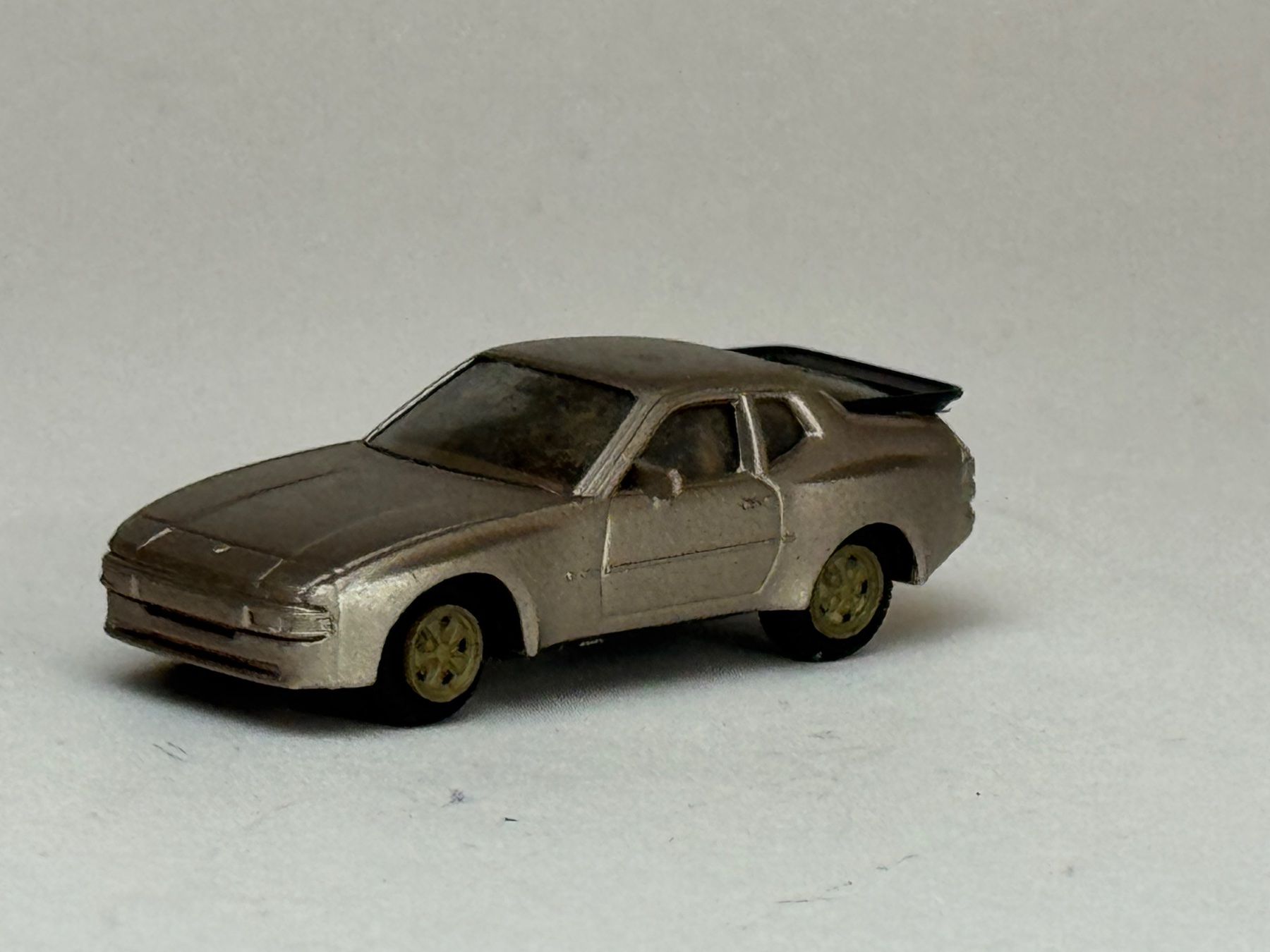 Herpa Modellini d'auto: Herpa Porsche 944 messingmetallic – Usato da Elm venduto da Wikmtz