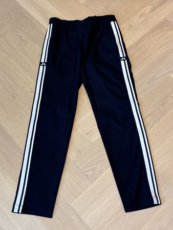 J. LINDEBERG Luca Golfhose 31/32 Navy – Schoeller 3xDRY