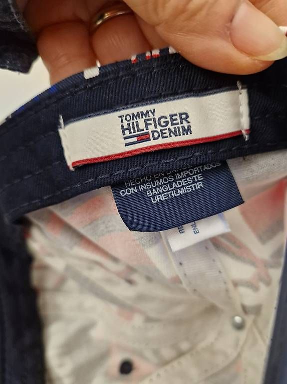 Tommy Hilfiger Altro in  Abbigliamento & Accessori: Tommy Hilfiker Cap neu – Nuovo (secondo la descrizione) da Pfeffingen venduto da ani_kl465 2